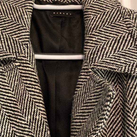 Jackets - Picture 8 of 9